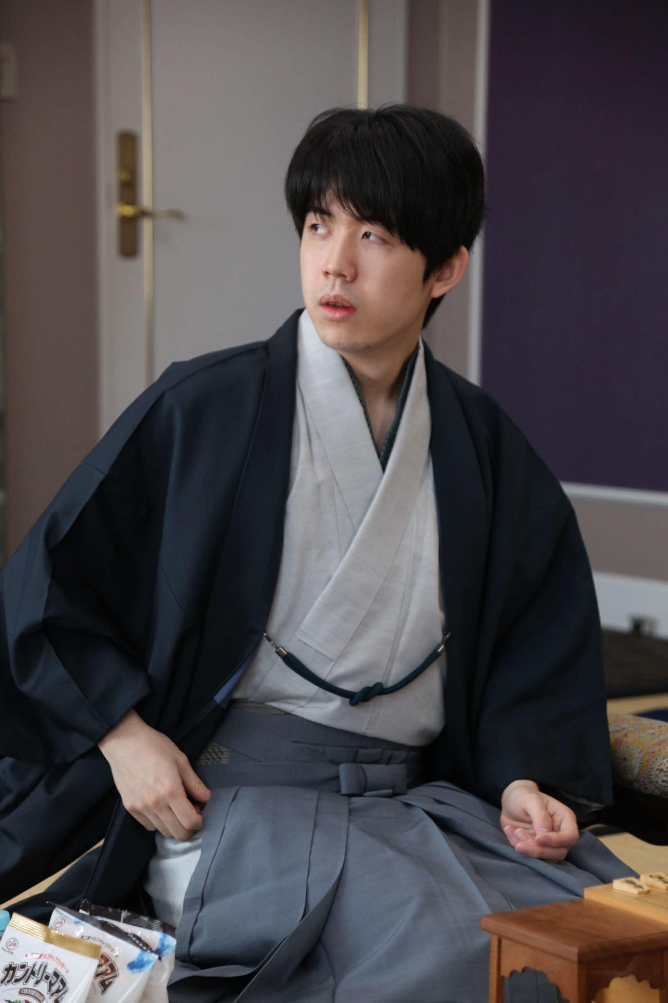 叡王戦5番勝負第3局に臨んだ藤井聡太叡王（日本将棋連盟提供）