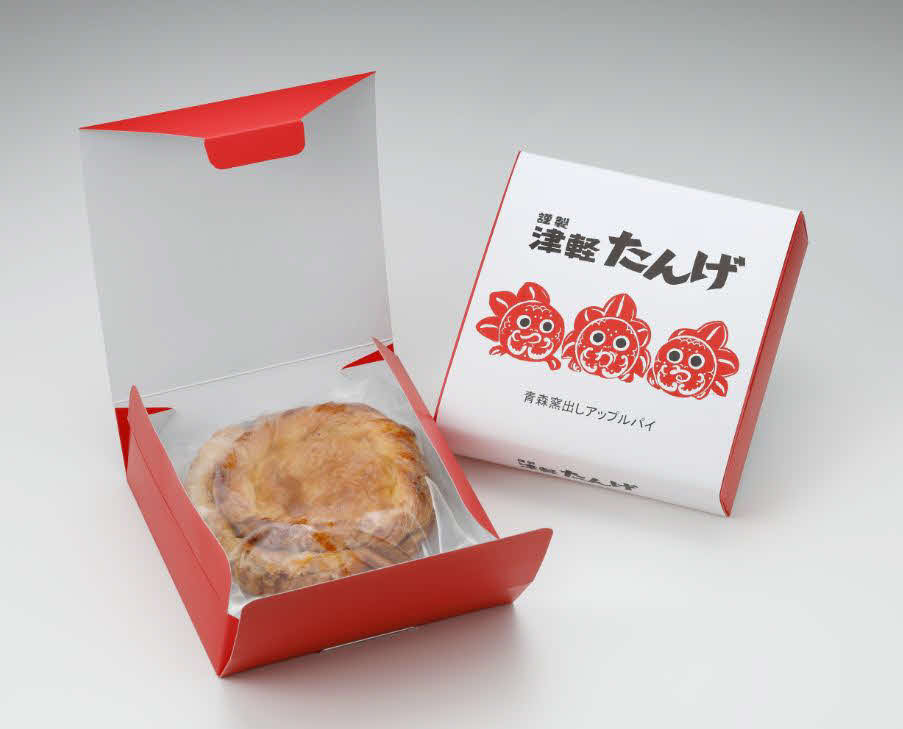 青森特産のりんごを加工したアップルパイ