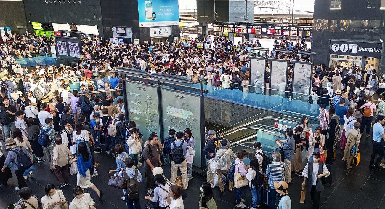 不審物の通報があったJR京都駅（共同）