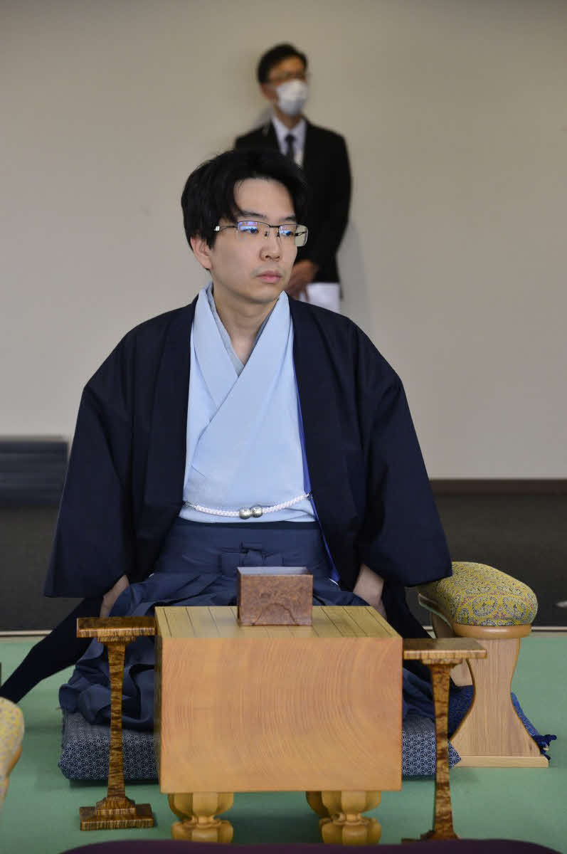 連敗スタートとなったがここから巻き返したい挑戦者の豊島将之九段（日本将棋連盟提供）