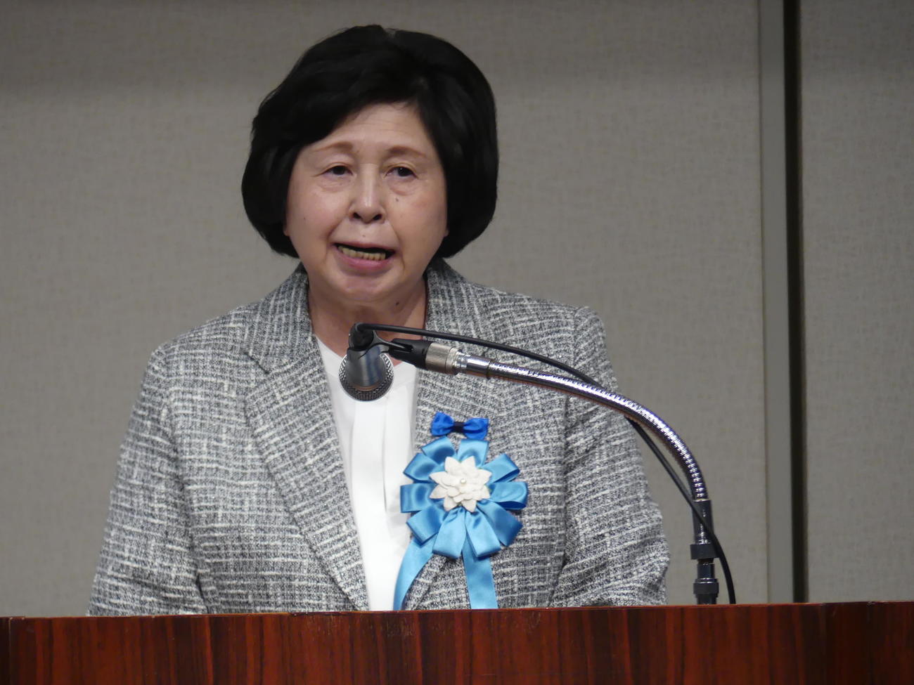 北朝鮮による拉致被害者の帰国を求める国民大集会であいさつする曽我ひとみさん（撮影・中山知子）