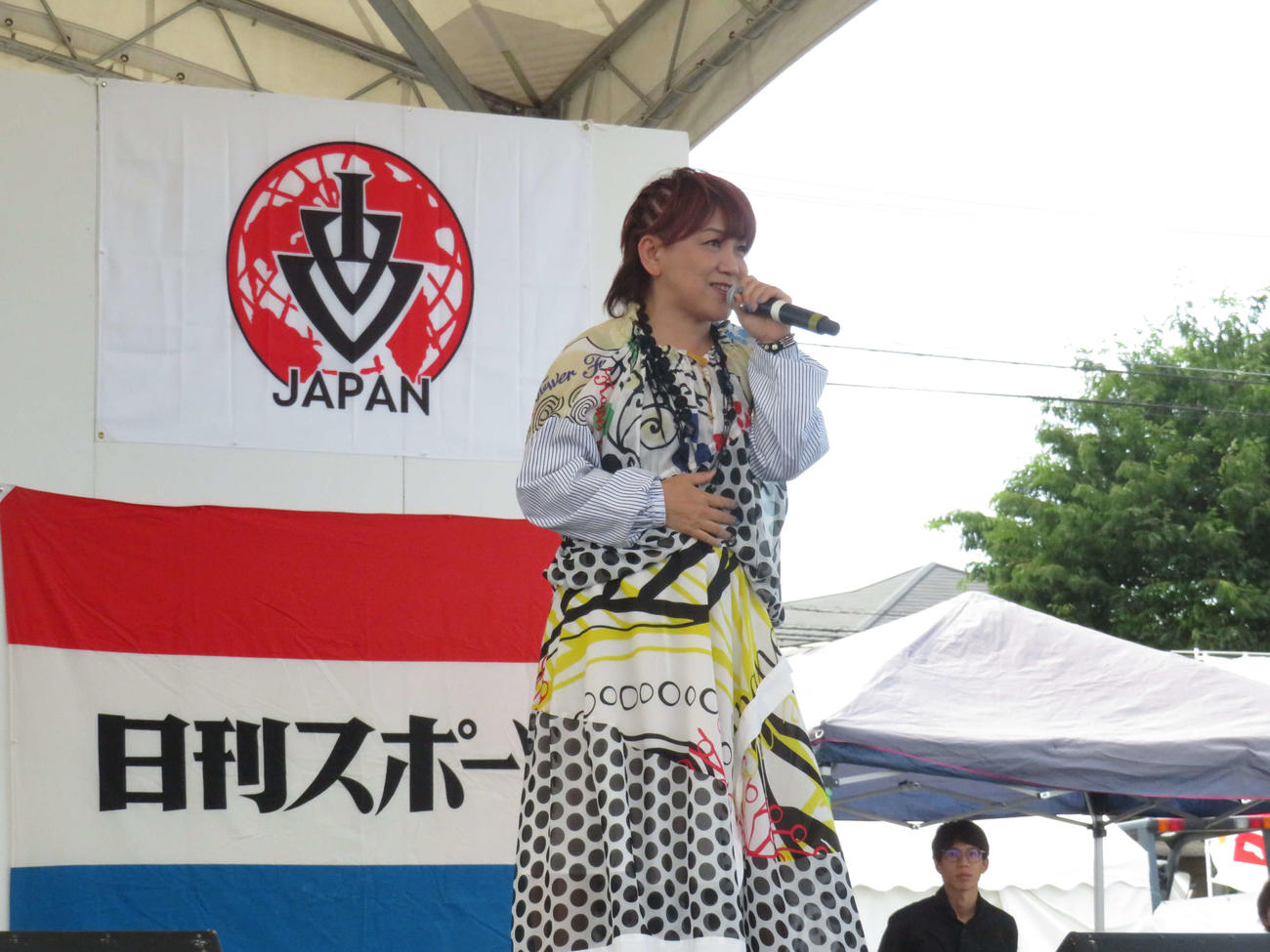 「めざせポケモンマスター」などのヒット曲を歌い、大会を盛り上げた松本梨香