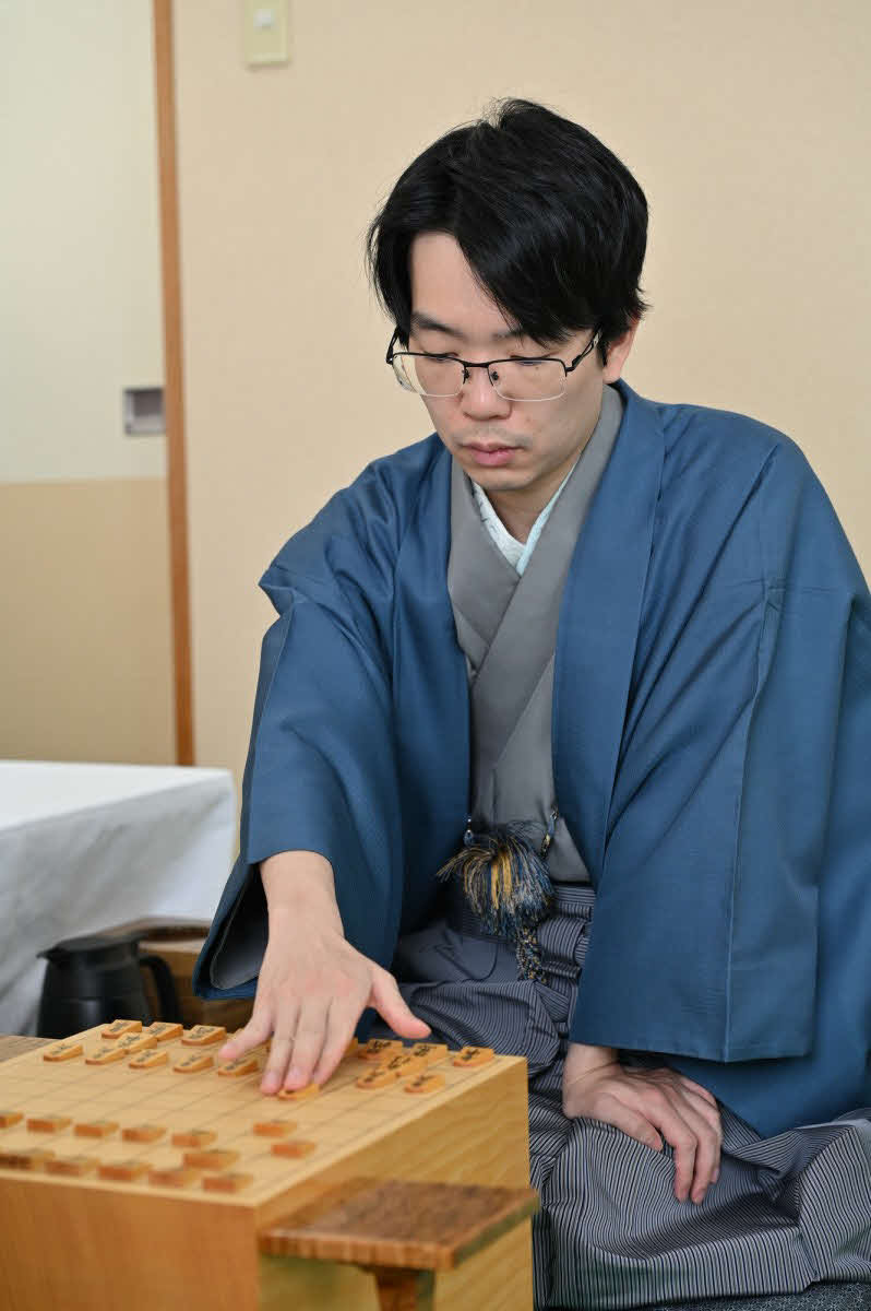 第4局で1勝した居飛車の豊島将之九段はこの後の局面で四間飛車を採用（日本将棋連盟提供）