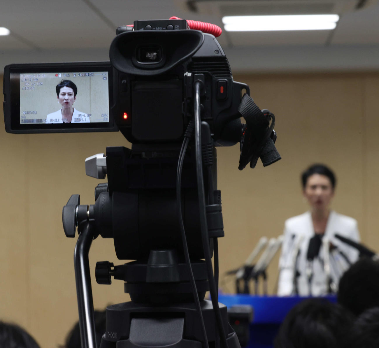 会見する東京都知事選出馬を表明した蓮舫氏（撮影・水谷安孝）