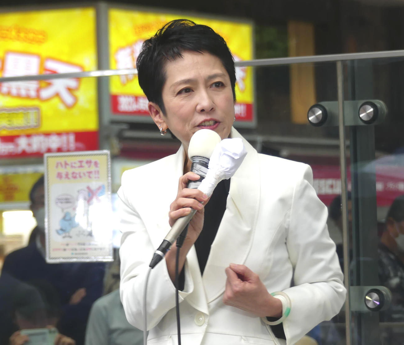 都知事選出馬表明後、初の街頭演説を行い支持を訴える立憲民主党の蓮舫参院議員（撮影・中山知子）