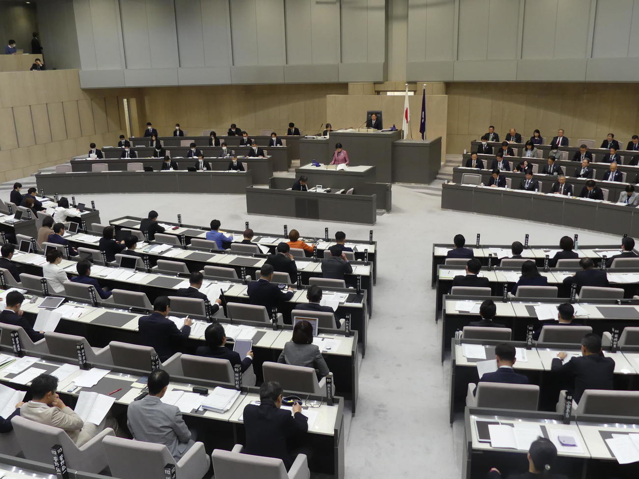 東京都議会の本会議（2024年2月撮影）