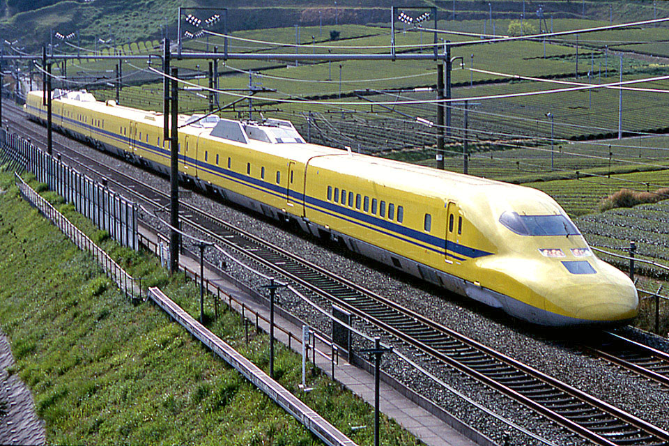 2025年1月に引退するJR東海のドクターイエロー（同社提供・共同）