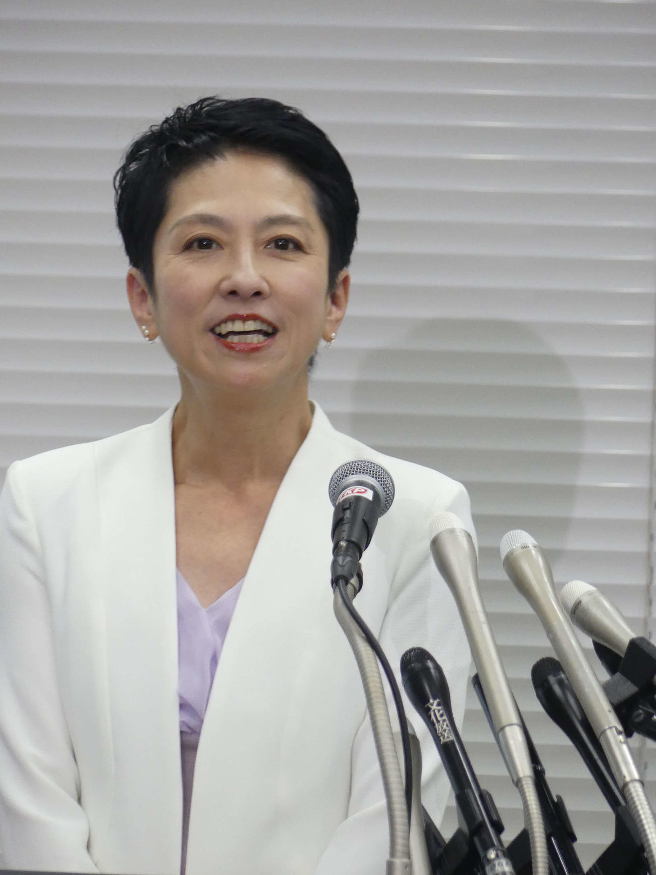 都知事選で訴える政策について会見で発表する蓮舫参院議員（撮影・中山知子）