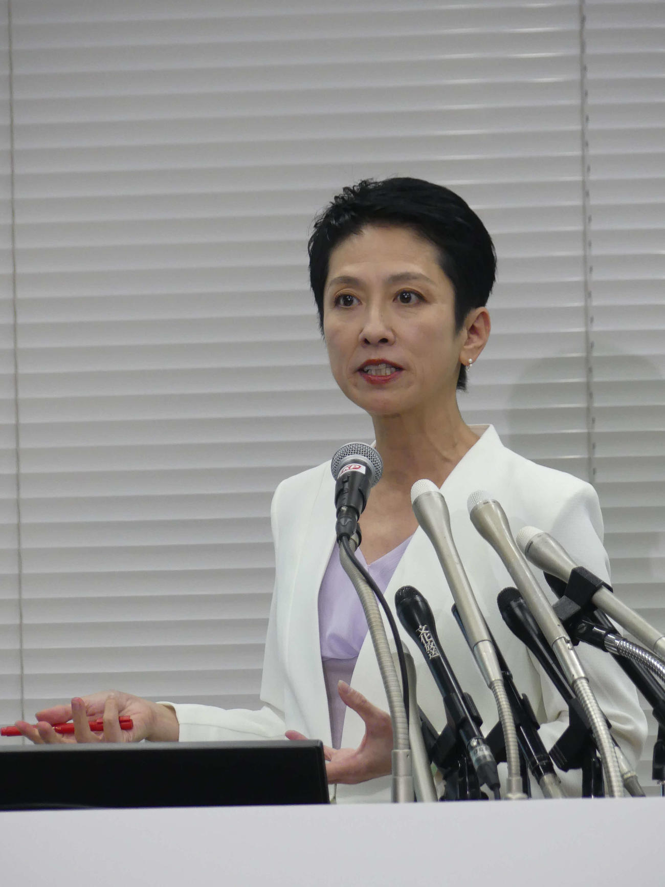 都知事選で訴える政策について力説する蓮舫参院議員（撮影・中山知子）