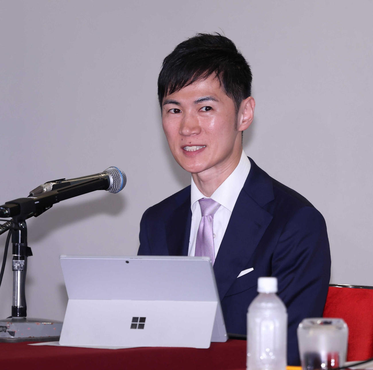 笑顔の石丸伸二氏（代表撮影）