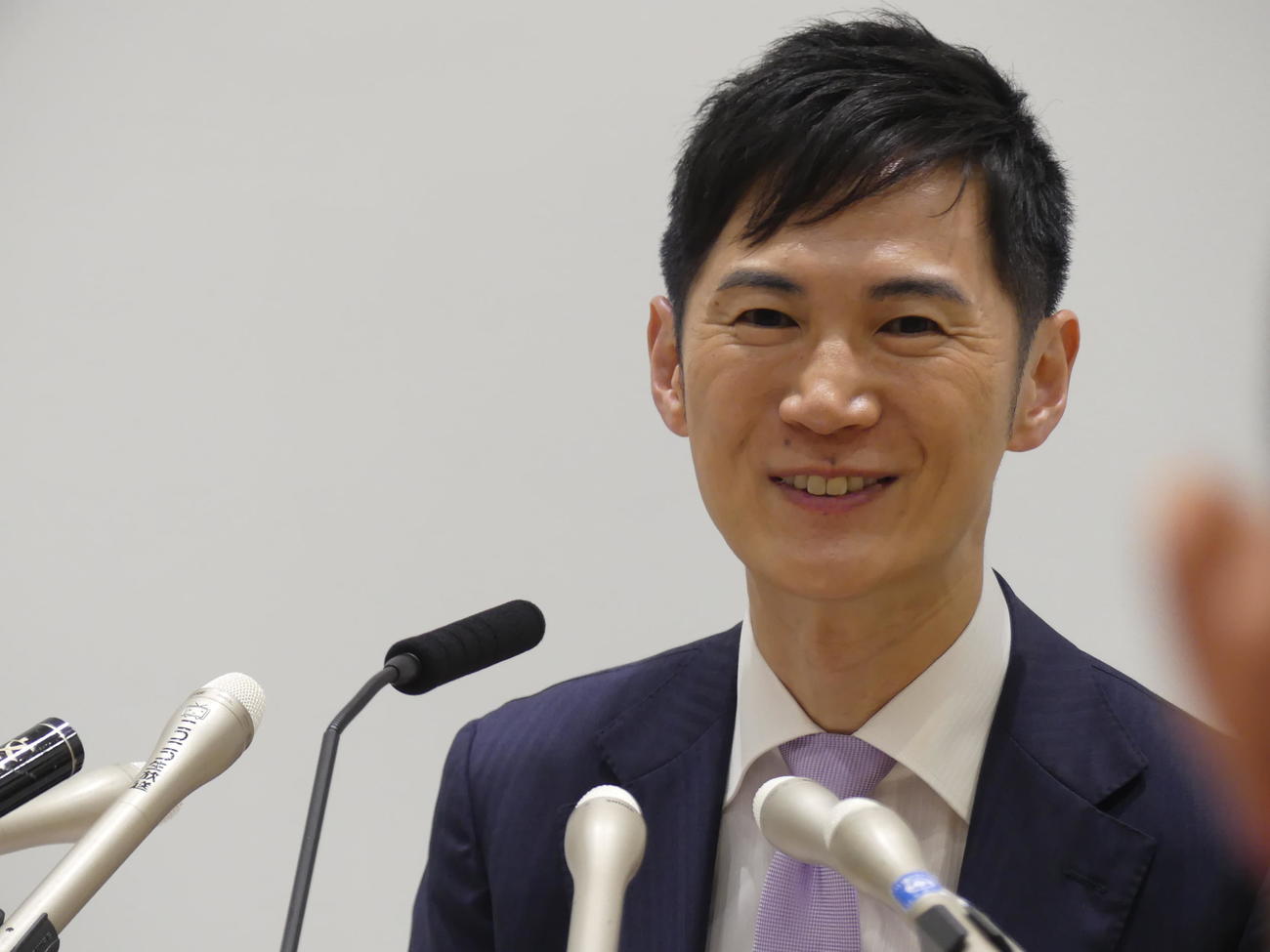 東京都知事選に向けた政策発表会見を開いた石丸伸二氏（撮影・中山知子）