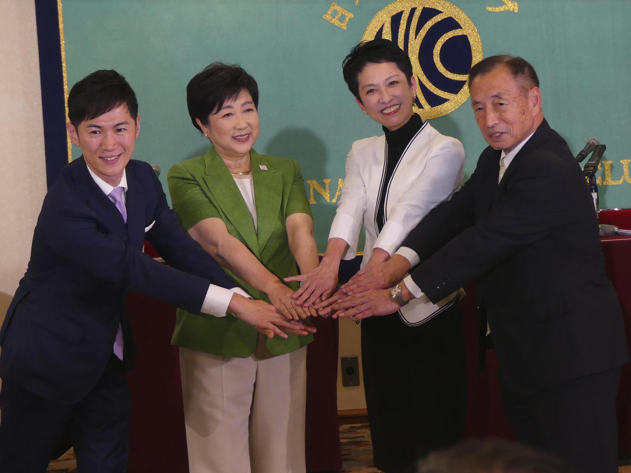 東京都知事選を前に、日本記者クラブの共同会見に臨んだ左から石丸伸二氏、小池百合子知事、蓮舫参院議員、田母神俊雄氏（撮影・中山知子）