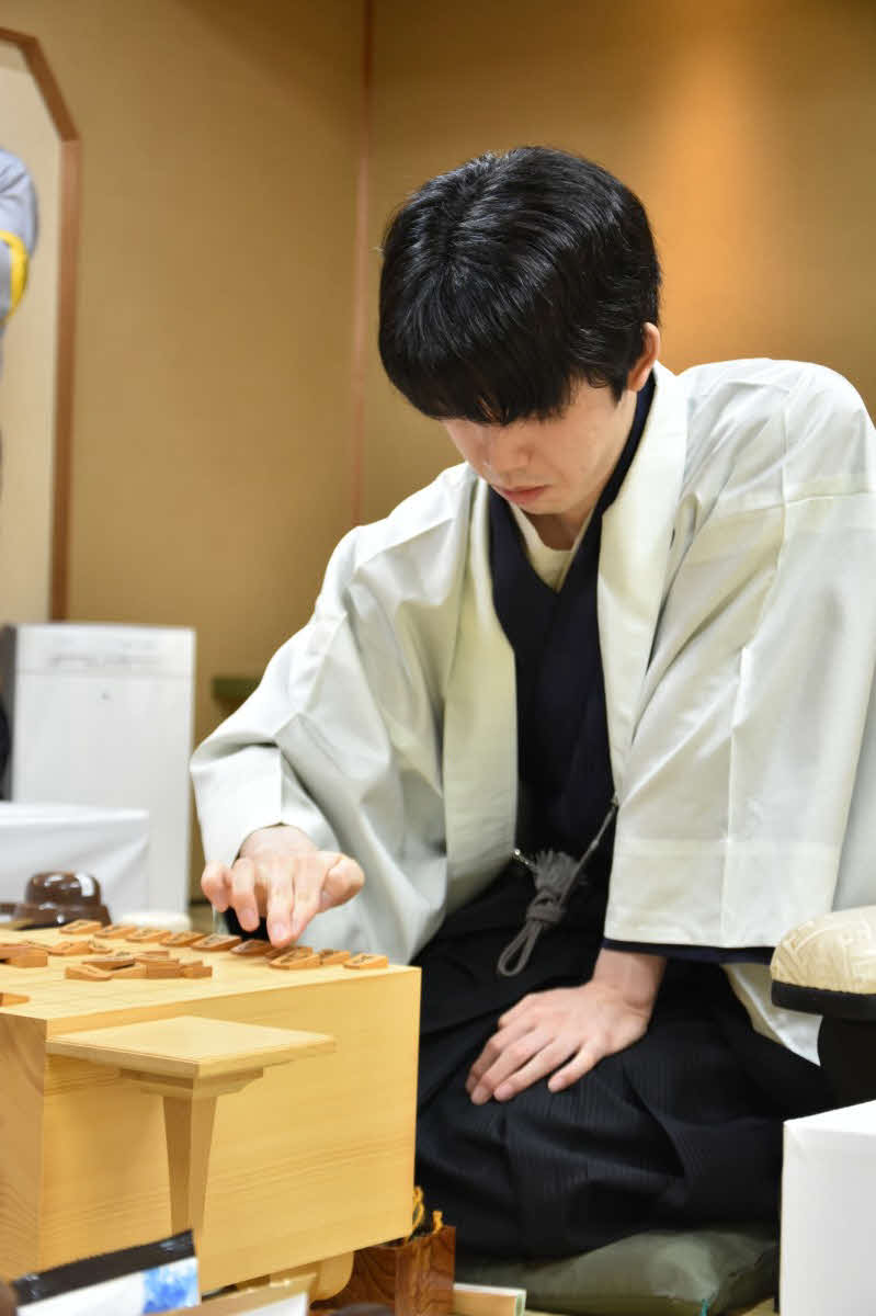 V4と8冠堅持を狙う藤井聡太叡王（日本将棋連盟提供）