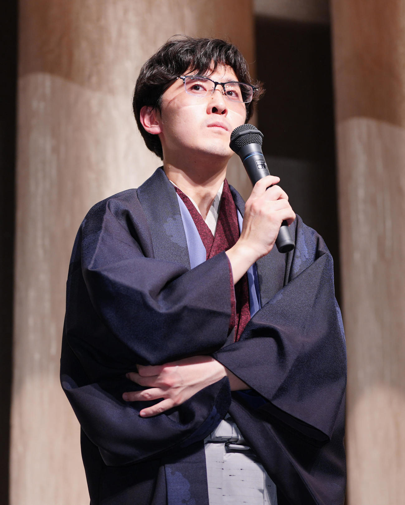 初タイトルを獲得し大盤解説会に臨む伊藤匠新叡王（撮影・江口和貴）