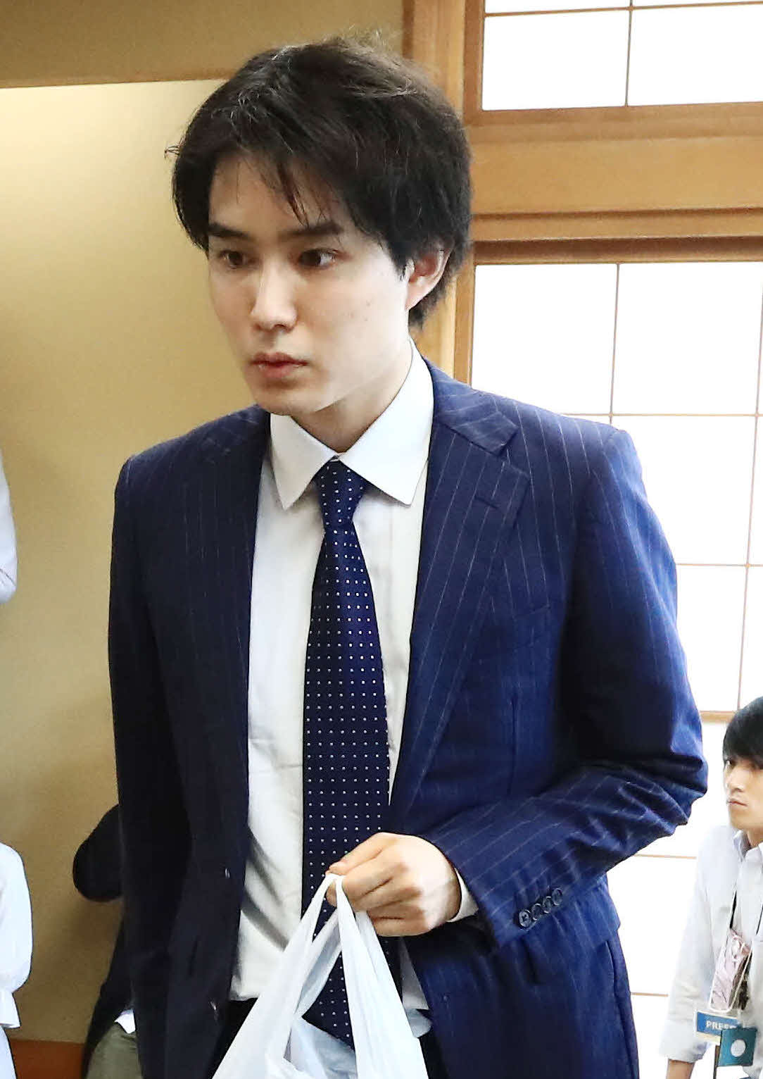 佐々木勇気八段（17年7月撮影）