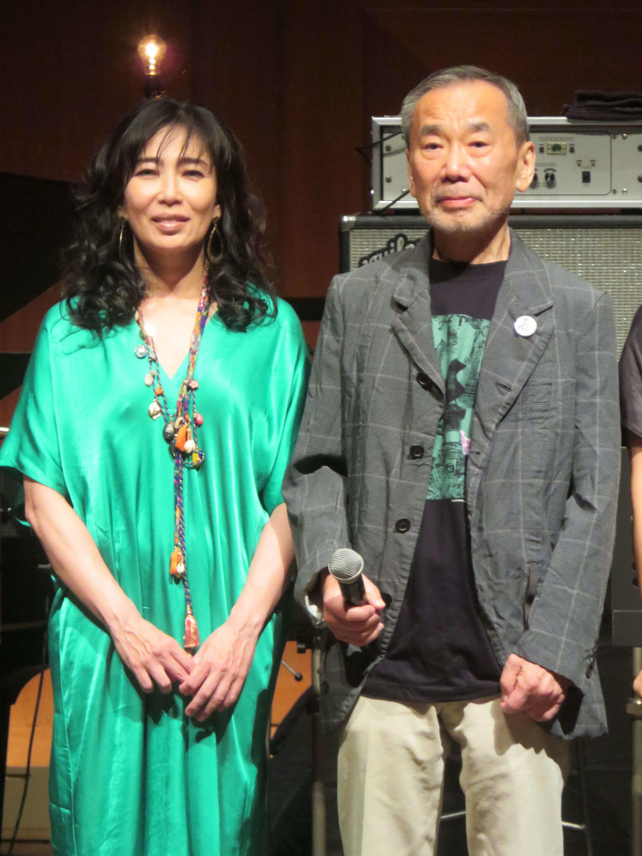 「村上春樹　produce村上JAM vol，3～熱く優しい、フュージョンナイト」を開催した大西順子と村上春樹氏（撮影・村上幸将）