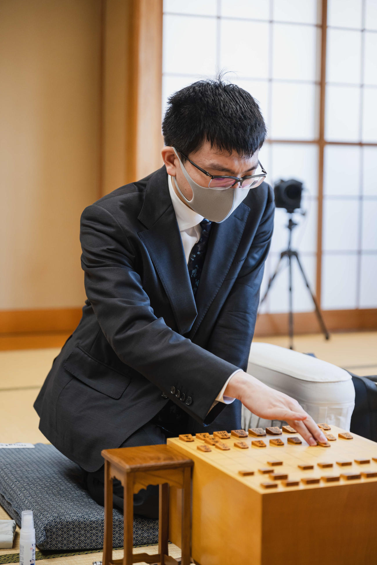 昨年失った王座を奪還するためのリベンジを果たしたい永瀬拓矢九段（日本将棋連盟提供）