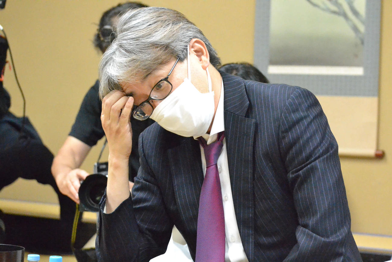 永瀬拓矢九段に敗れてタイトル獲得通算100期への挑戦が持ち越された羽生善治九段