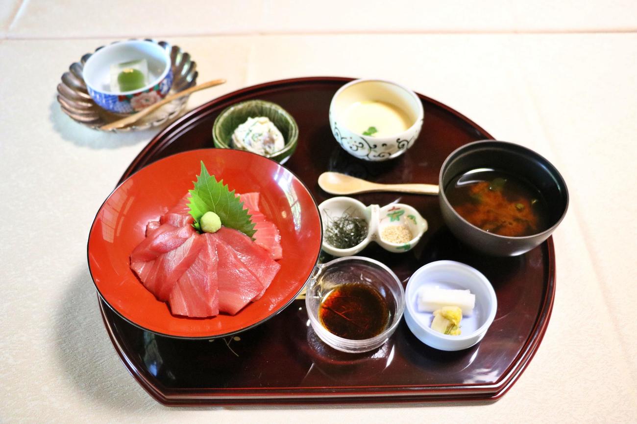 渡辺明九段の昼食「鉄火丼」（日本将棋連盟提供）