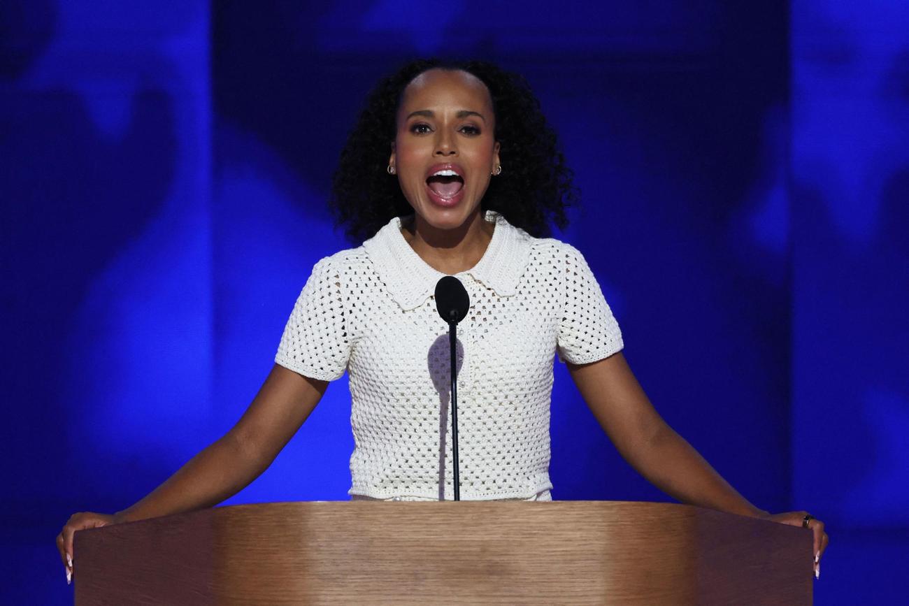 米民主党大会で演説する女優のケリー・ワシントン（ロイター）