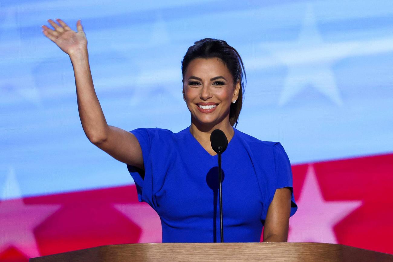 米民主党大会で演説する女優のエヴァ・ロンゴリア（ロイター）