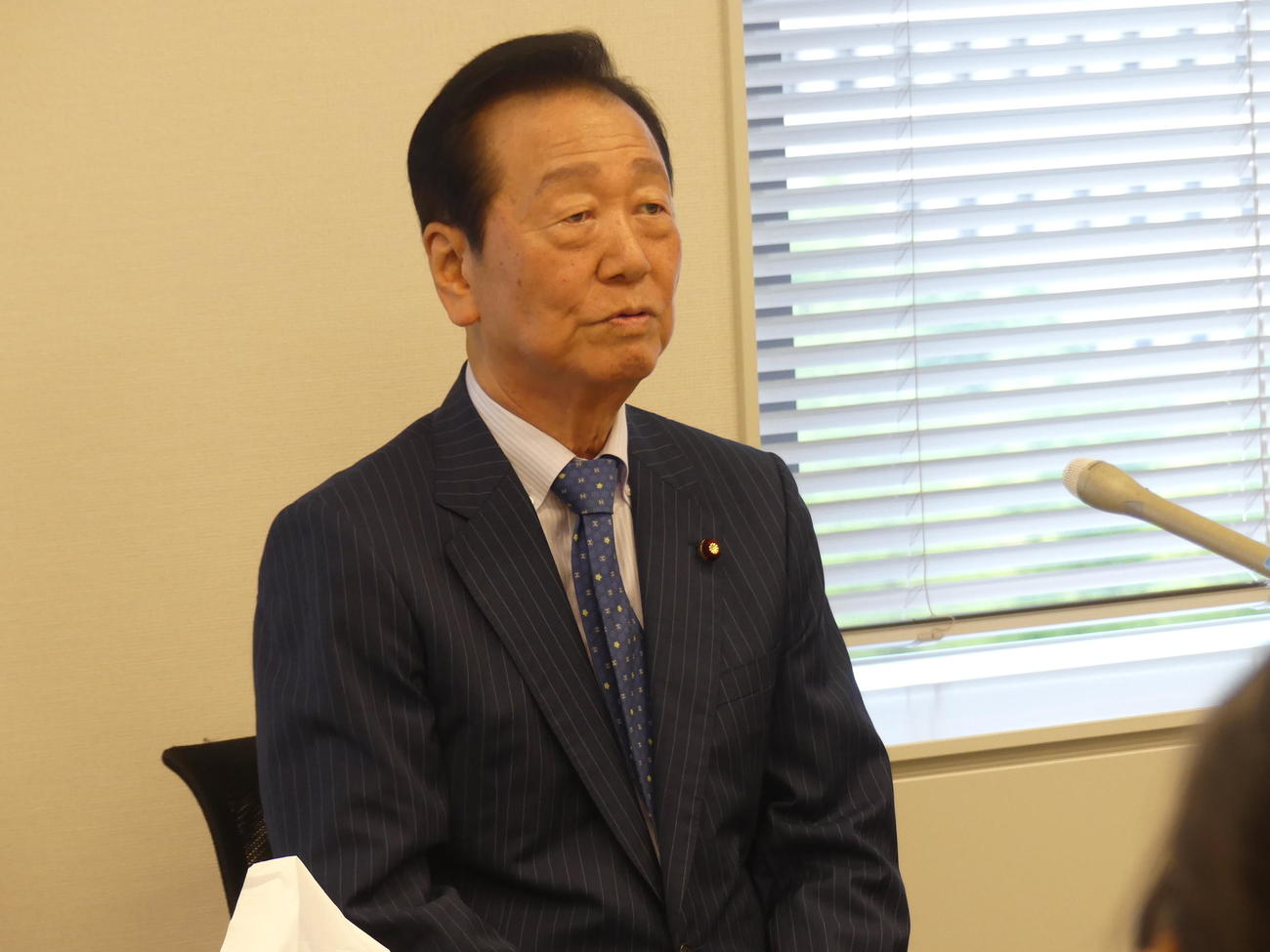 立憲民主党代表選への出馬意欲を示した吉田晴美氏と会談後、会見する小沢一郎衆院議員（撮影・中山知子）