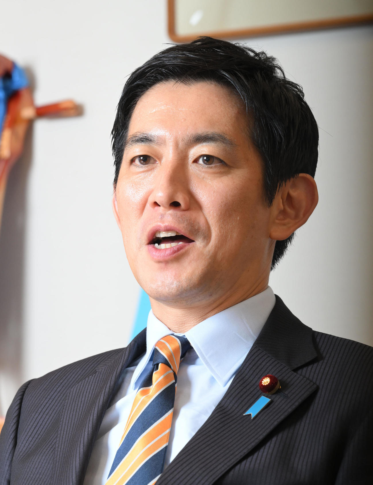 本紙のインタビューに応じる自民党の小林鷹之前経済安全保障相（撮影・千葉一成）