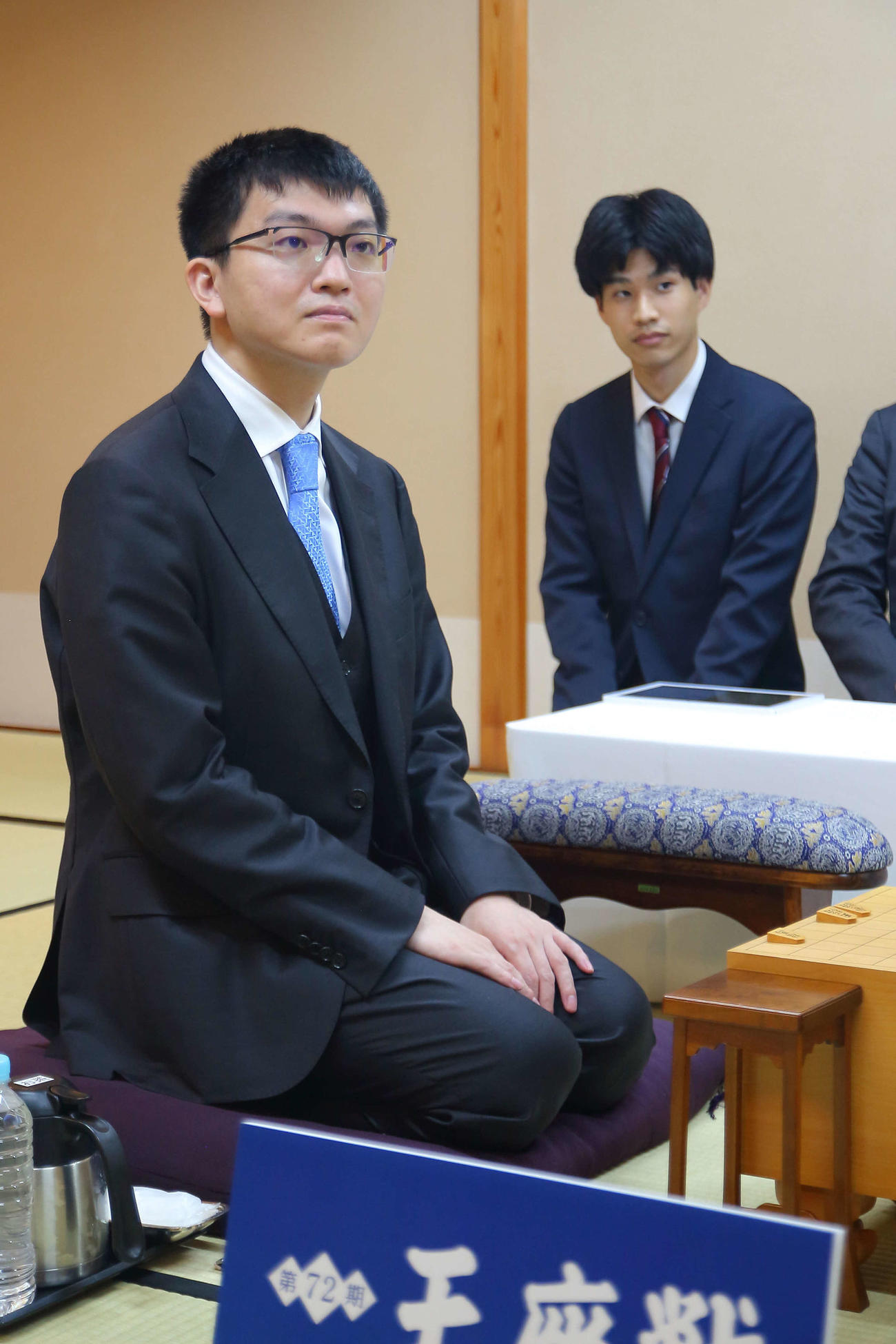 名古屋市「名古屋マリオットアソシアホテル」で前日検分を行った永瀬拓矢九段（日本将棋連盟提供）