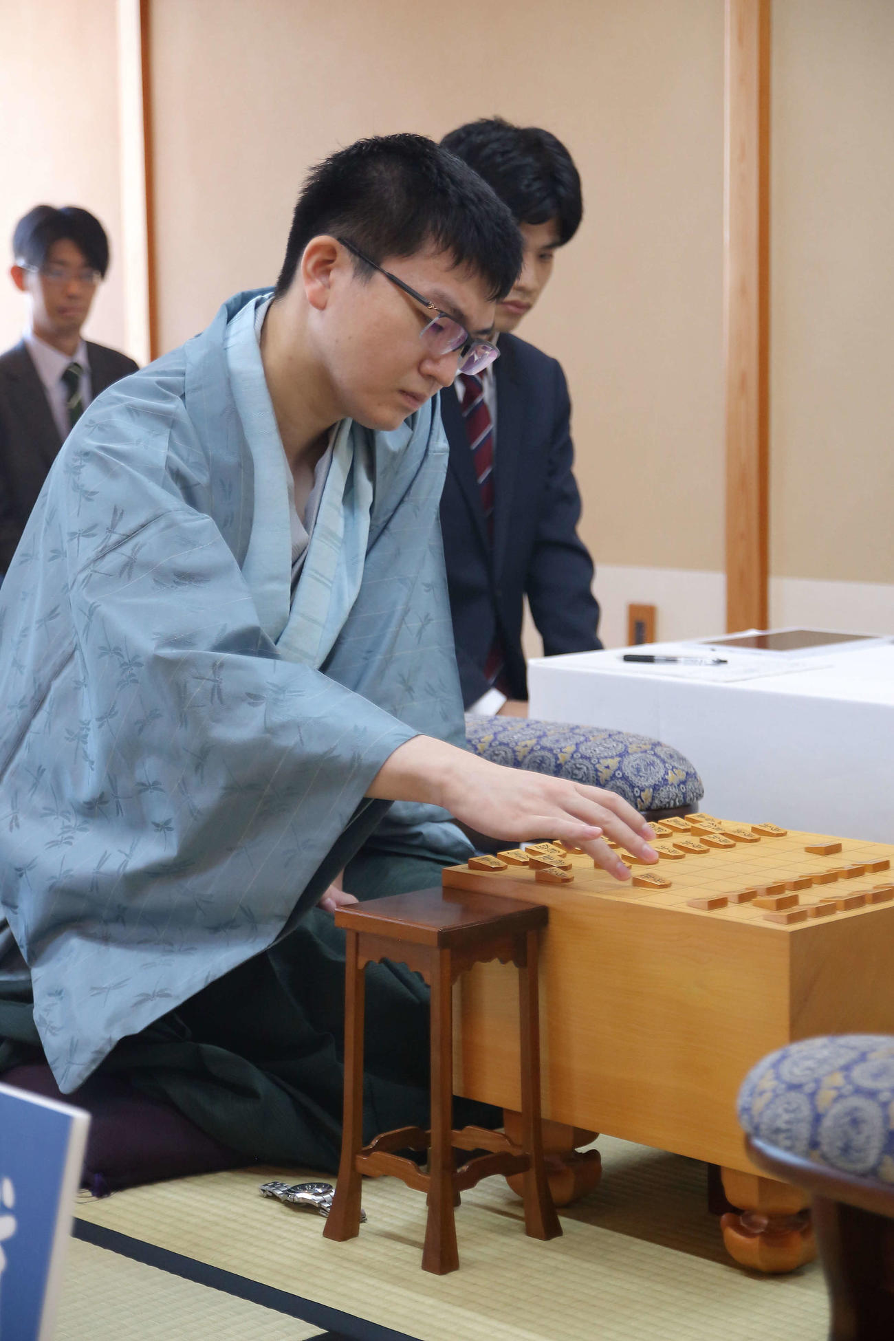 王座戦5番勝負第2局に臨んだ永瀬拓矢九段（日本将棋連盟提供）
