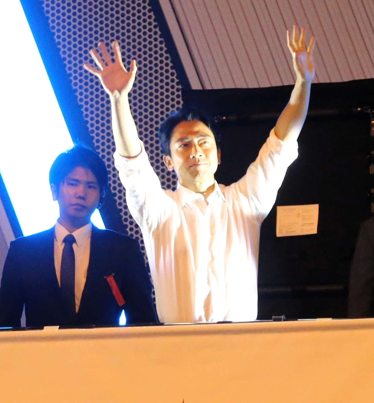 JR秋葉原駅電気街口で行われた自民党総裁選の街頭演説に登壇する小泉進次郎氏