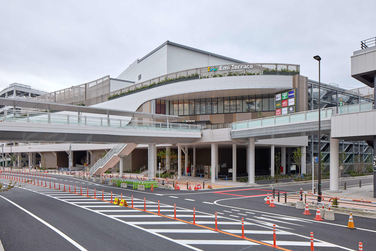 所沢市に開業した商業施設「エミテラス所沢」