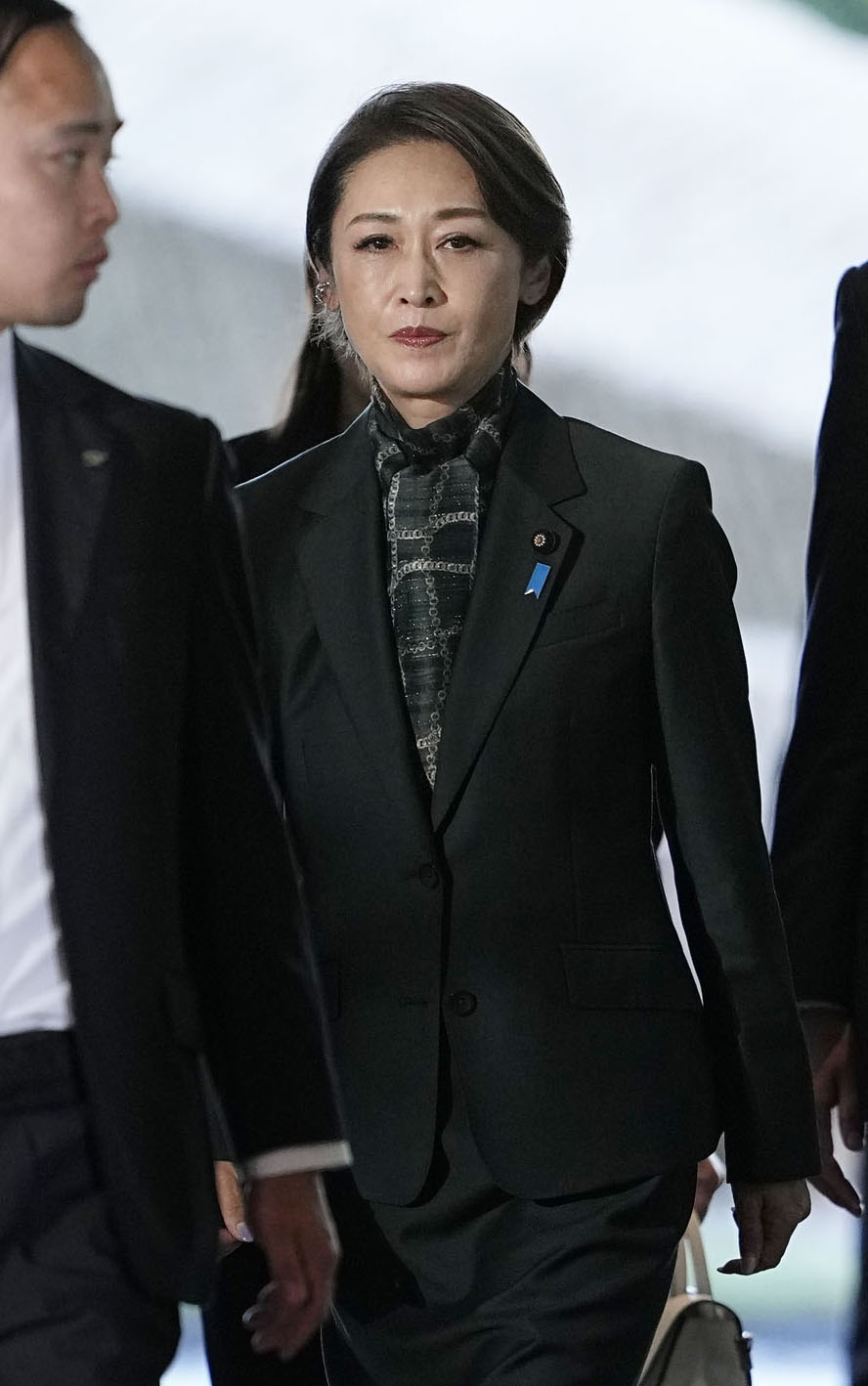 こども政策相に決まり、首相官邸に入る三原じゅん子氏（共同）