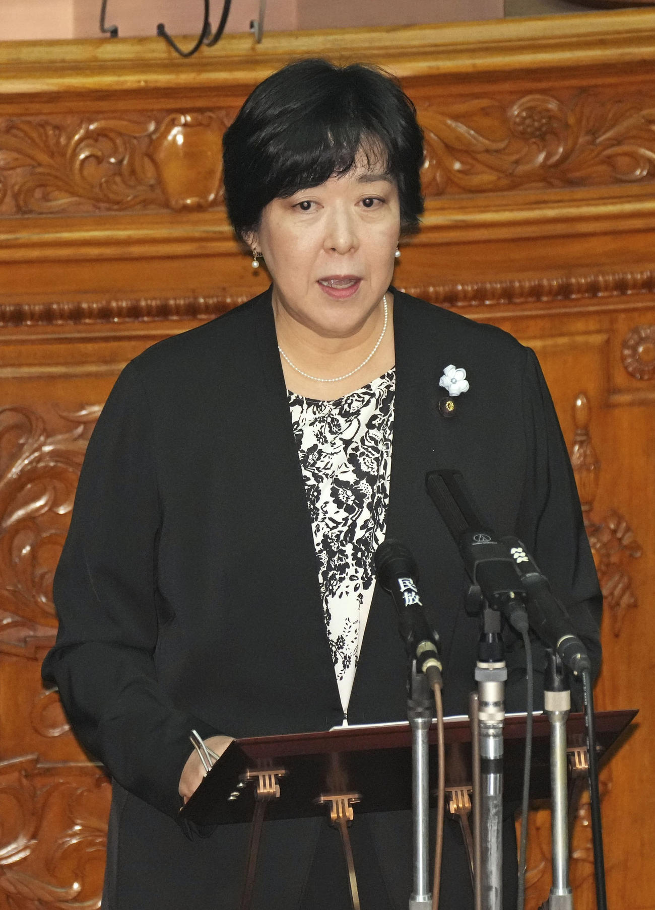 参院本会議で代表質問する立憲民主党の田名部匡代参院幹事長（共同）