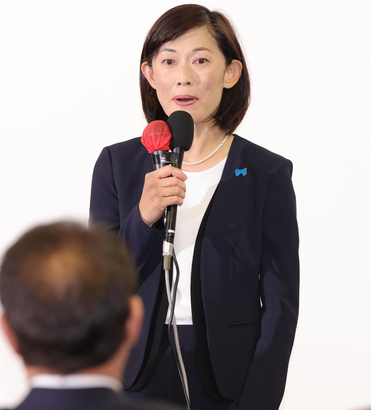東京7区で落選を受け会見する丸川珠代氏（27日、午後10時17分、東京・西新橋で）（撮影・野上伸悟）