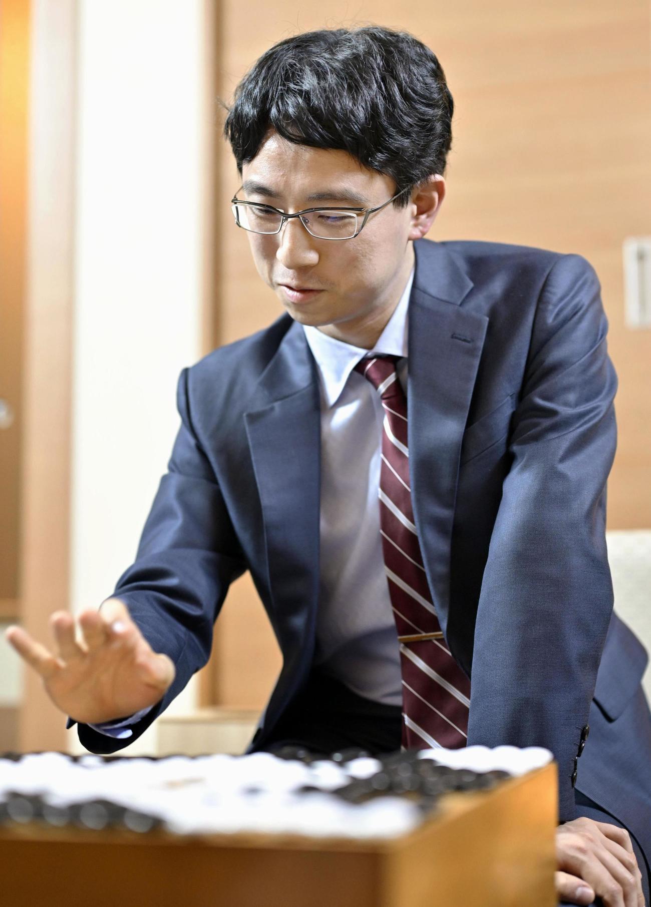 囲碁の第49期名人戦第6局で芝野虎丸前名人を破り、タイトルを奪取した一力遼新名人（共同）
