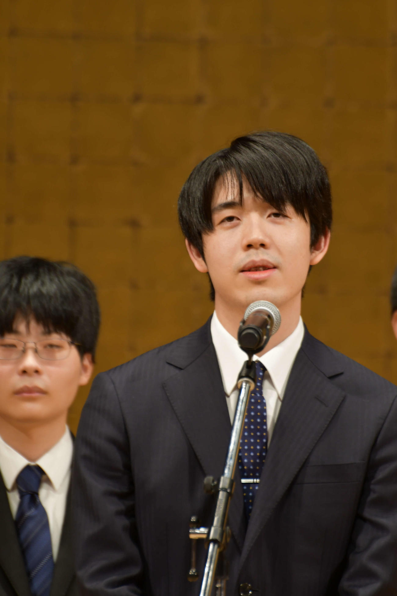 「SUNTORY　将棋オールスター東西対抗戦2024」への決意を述べる藤井聡太7冠