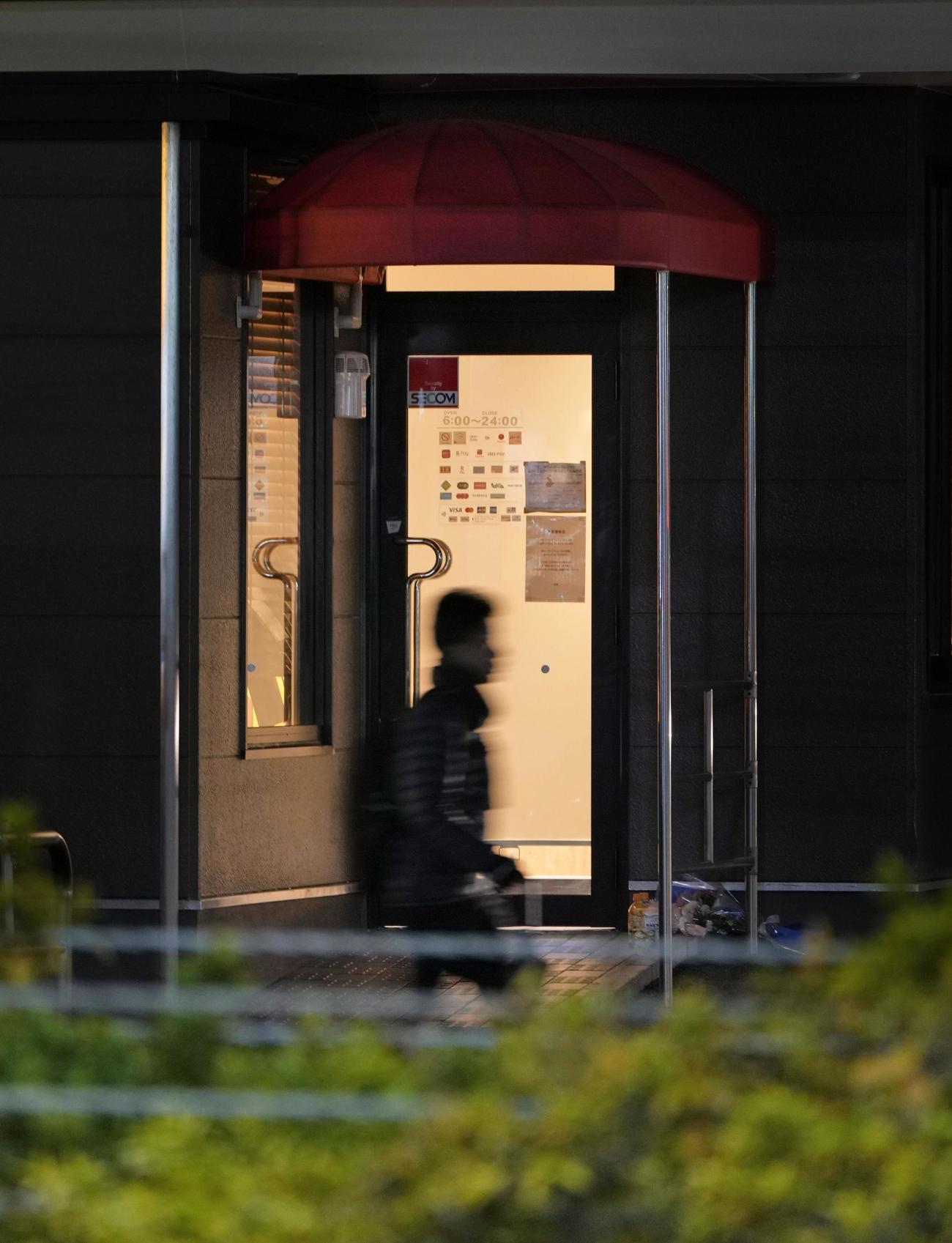 中学生2人が殺傷された事件のあった店舗（共同）