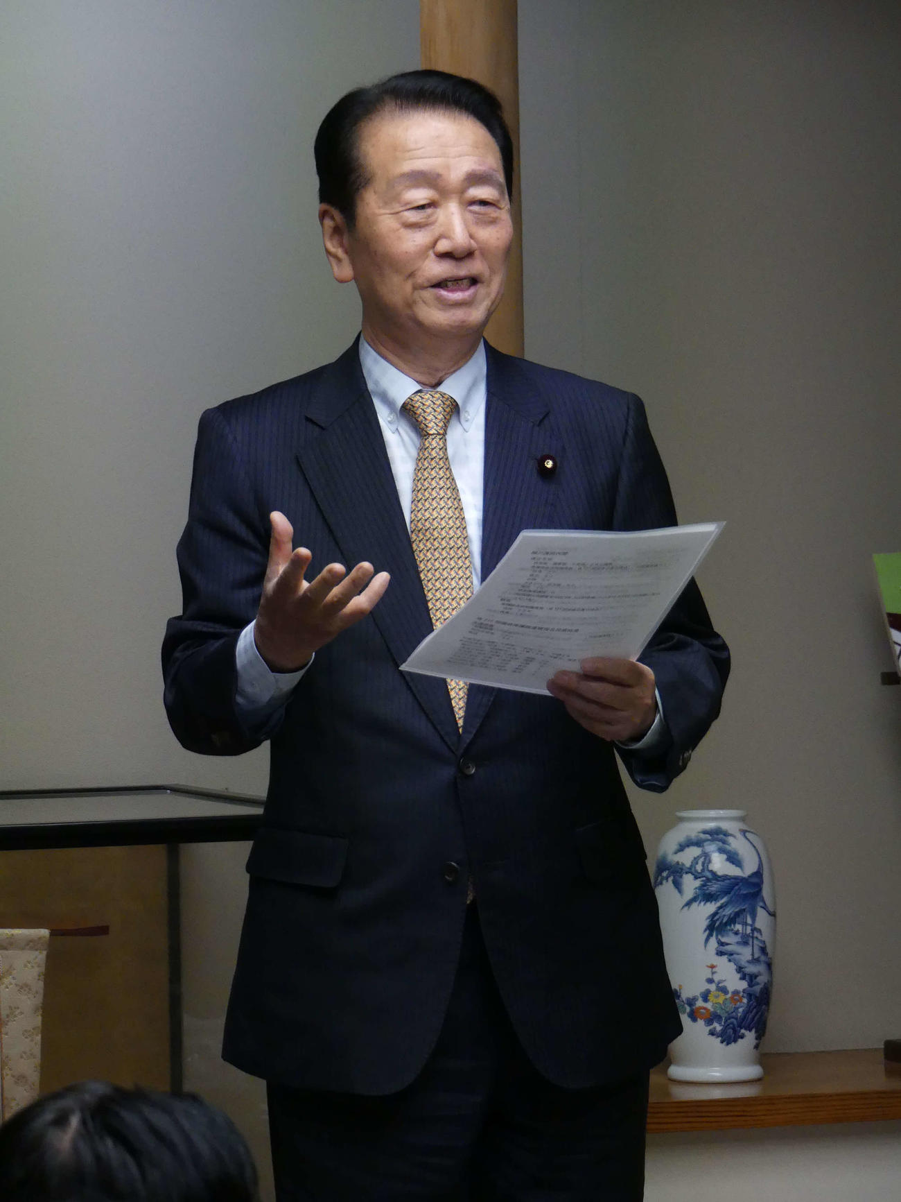 東京都内の私邸で開いた新年会であいさつする立憲民主党の小沢一郎衆院議員（撮影・中山知子）