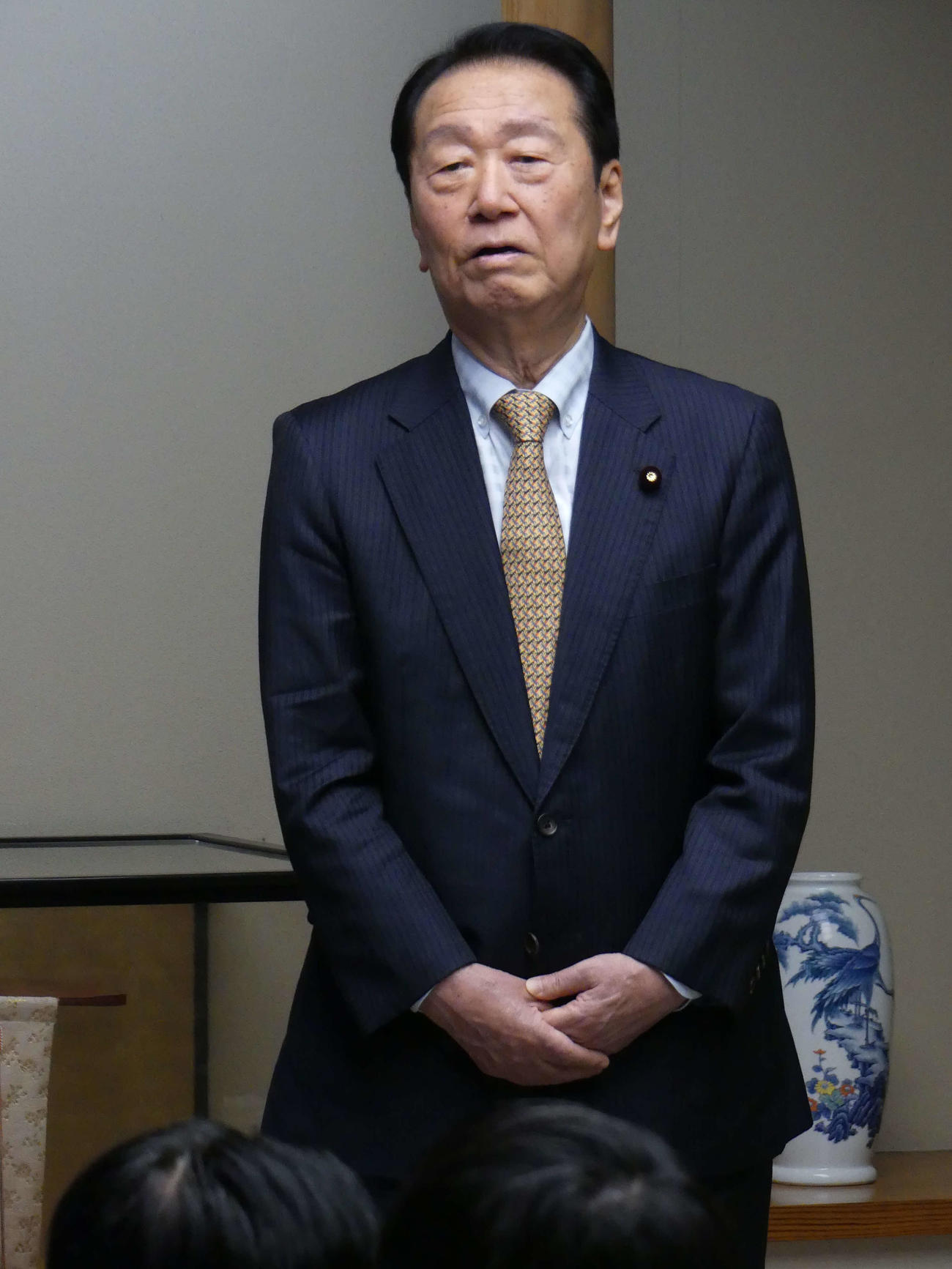 東京都内の私邸で開いた新年会であいさつする立憲民主党の小沢一郎衆院議員（撮影・中山知子）