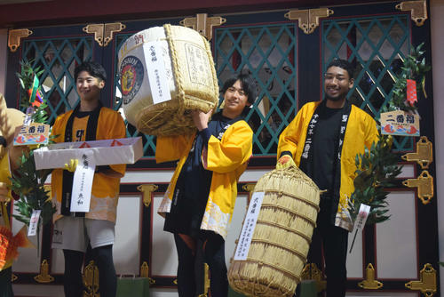 福男選び」北口榛花にあこがれる高校生が一番福、二番福はガーナ出身の