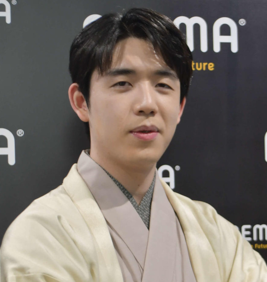 藤井聡太7冠(2025年1月4日撮影)