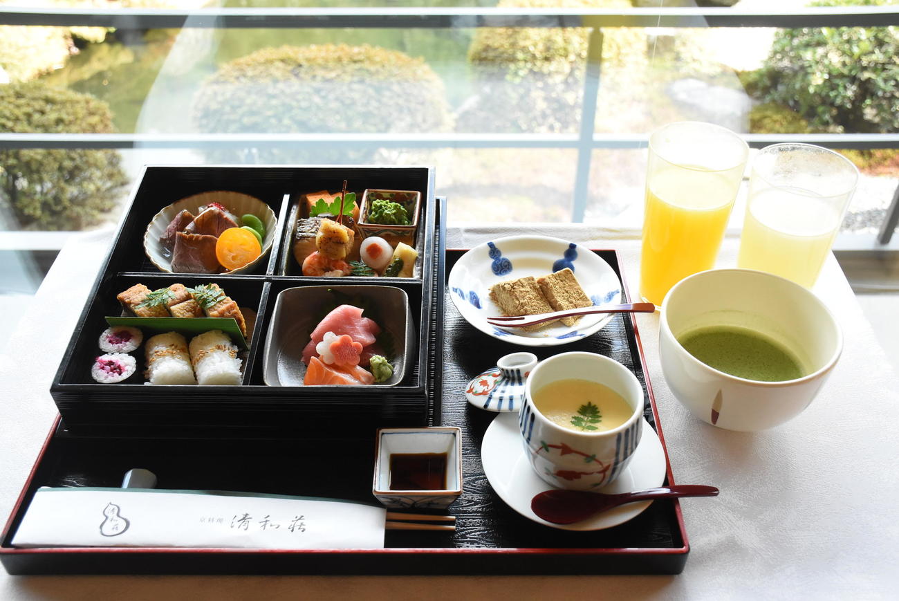永瀬拓矢九段の昼食「王将戦特別弁当」（日本将棋連盟提供）