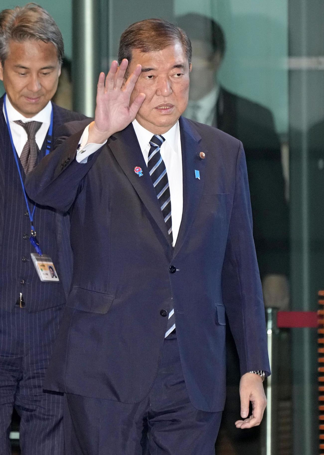 首相官邸に入る石破首相（共同）