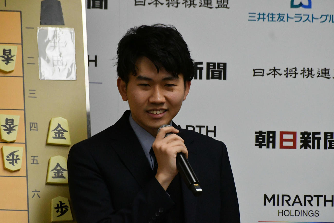 攻めをつなげて勝率9割男のハットリくんを下した井田明宏五段