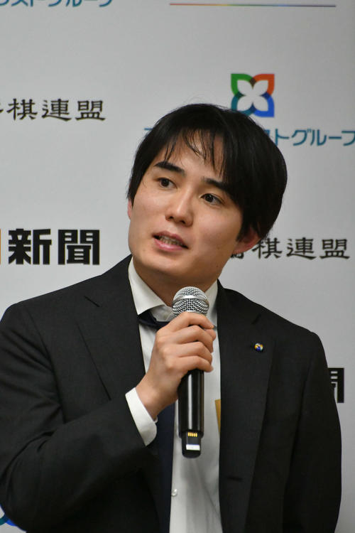 将棋】近藤誠也八段が初の決勝進出、敗れた佐々木八段は放心状態