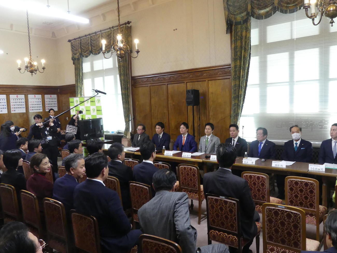 日本維新の会が国会内で開いた両院議員総会（撮影・中山知子）