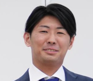 千田翔太八段（2022年4月撮影）