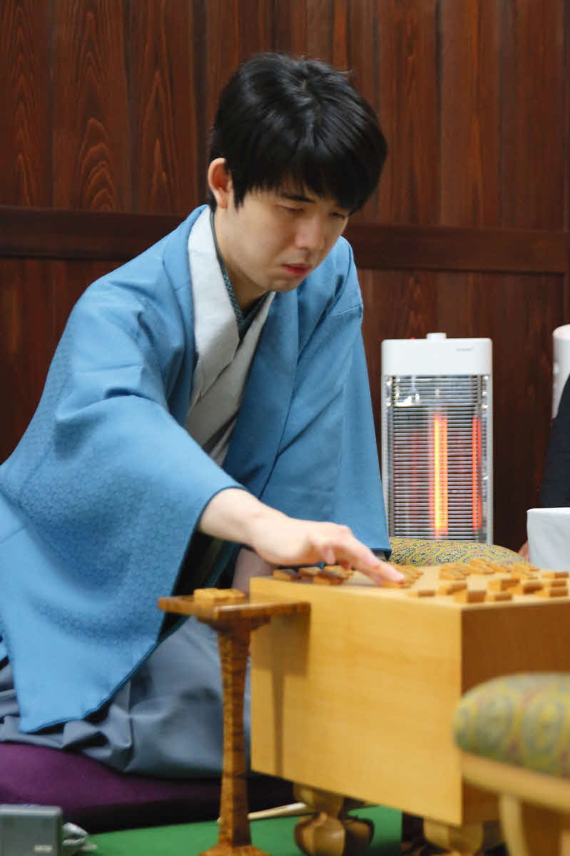 王将戦4連覇を目指す藤井聡太王将（日本将棋連盟提供）