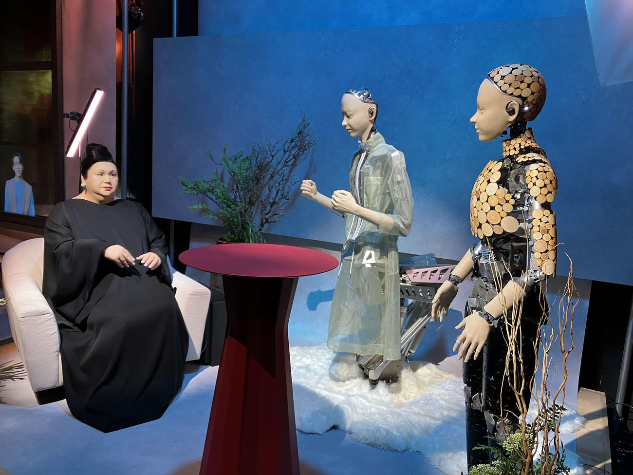 石黒浩氏の「いのちの未来」館の様子（撮影・阪口孝志）