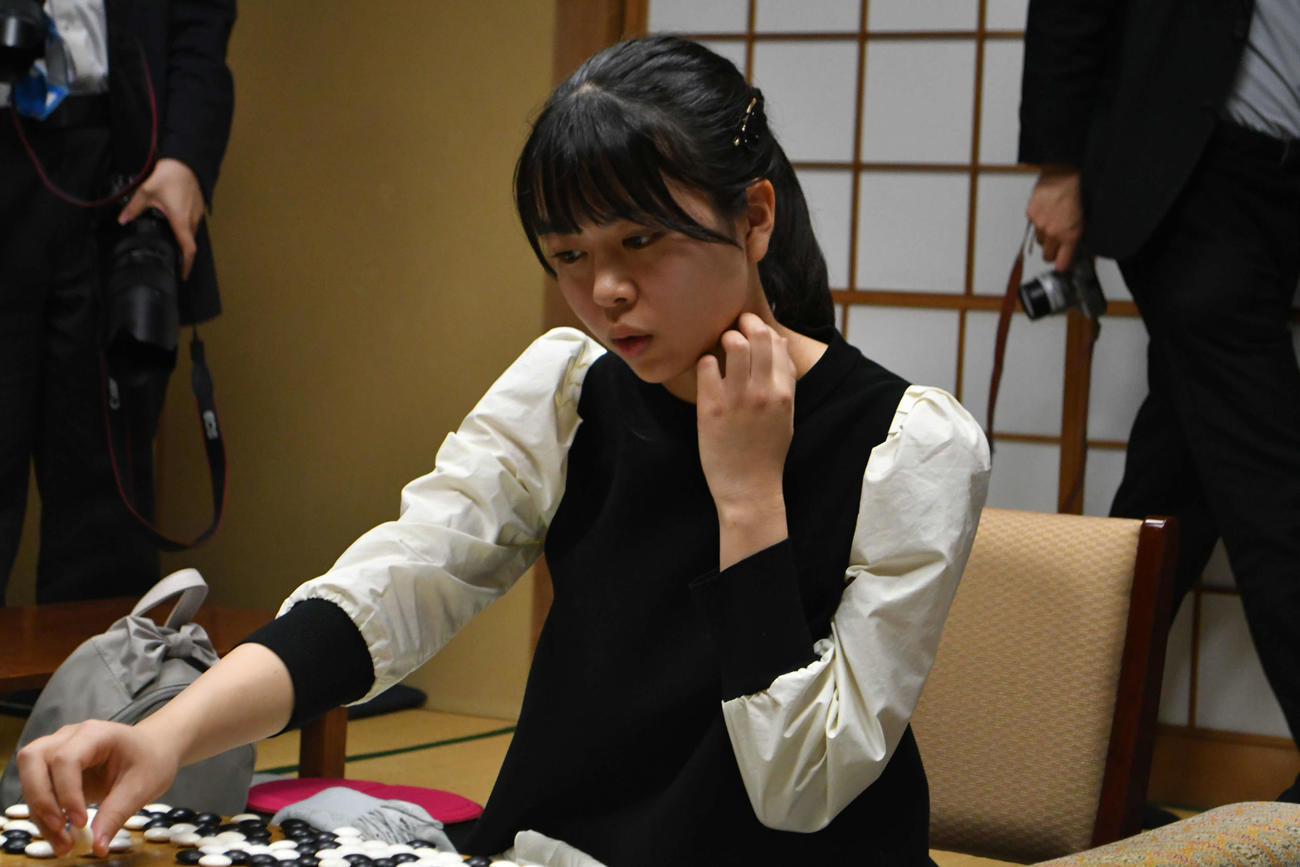 準決勝で孫七段に敗れて女流棋士初の挑戦者決定戦進出を逃した上野愛咲美女流立葵杯